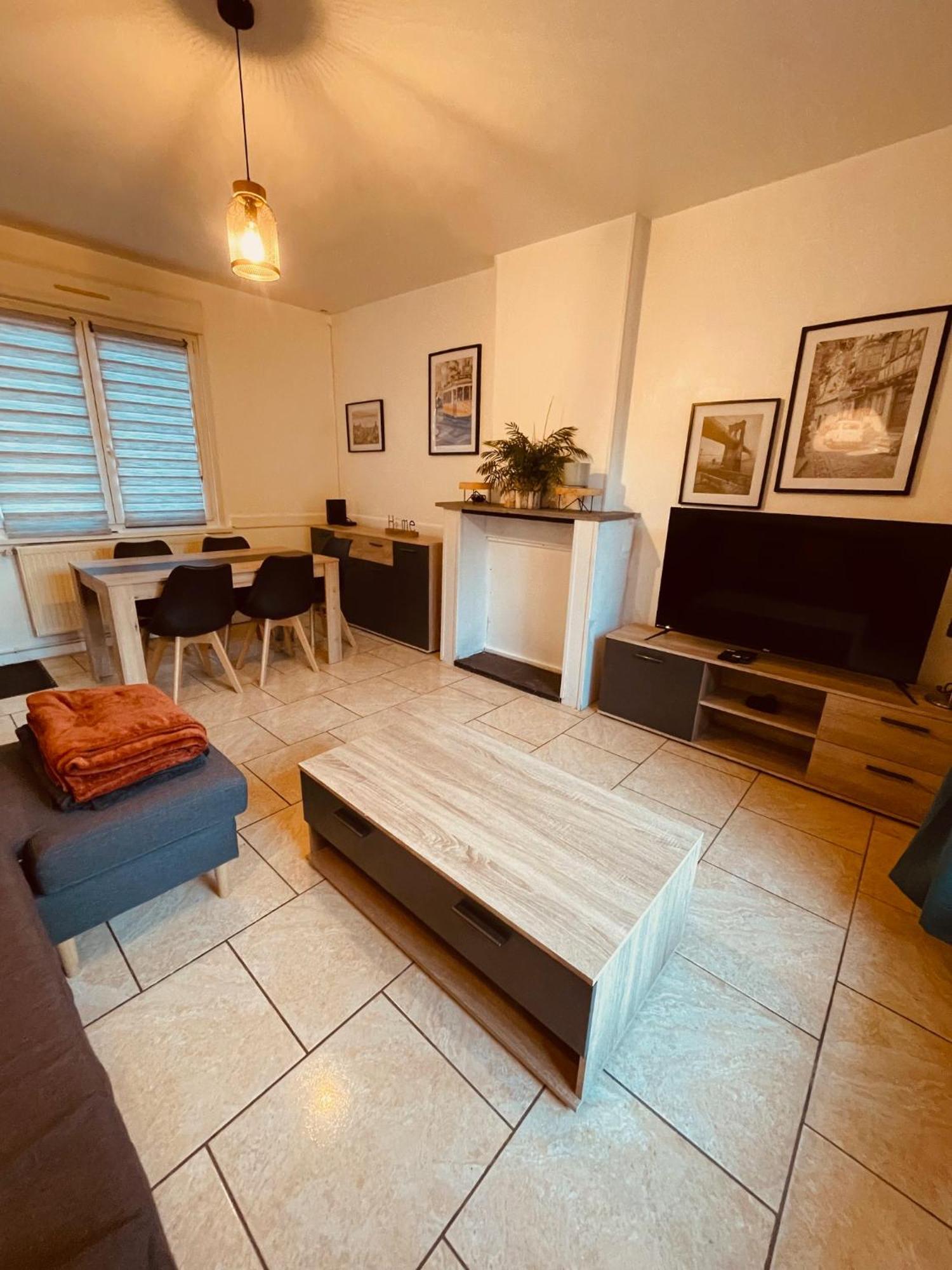 Jolie-maison-en-centre-ville Holiday home *